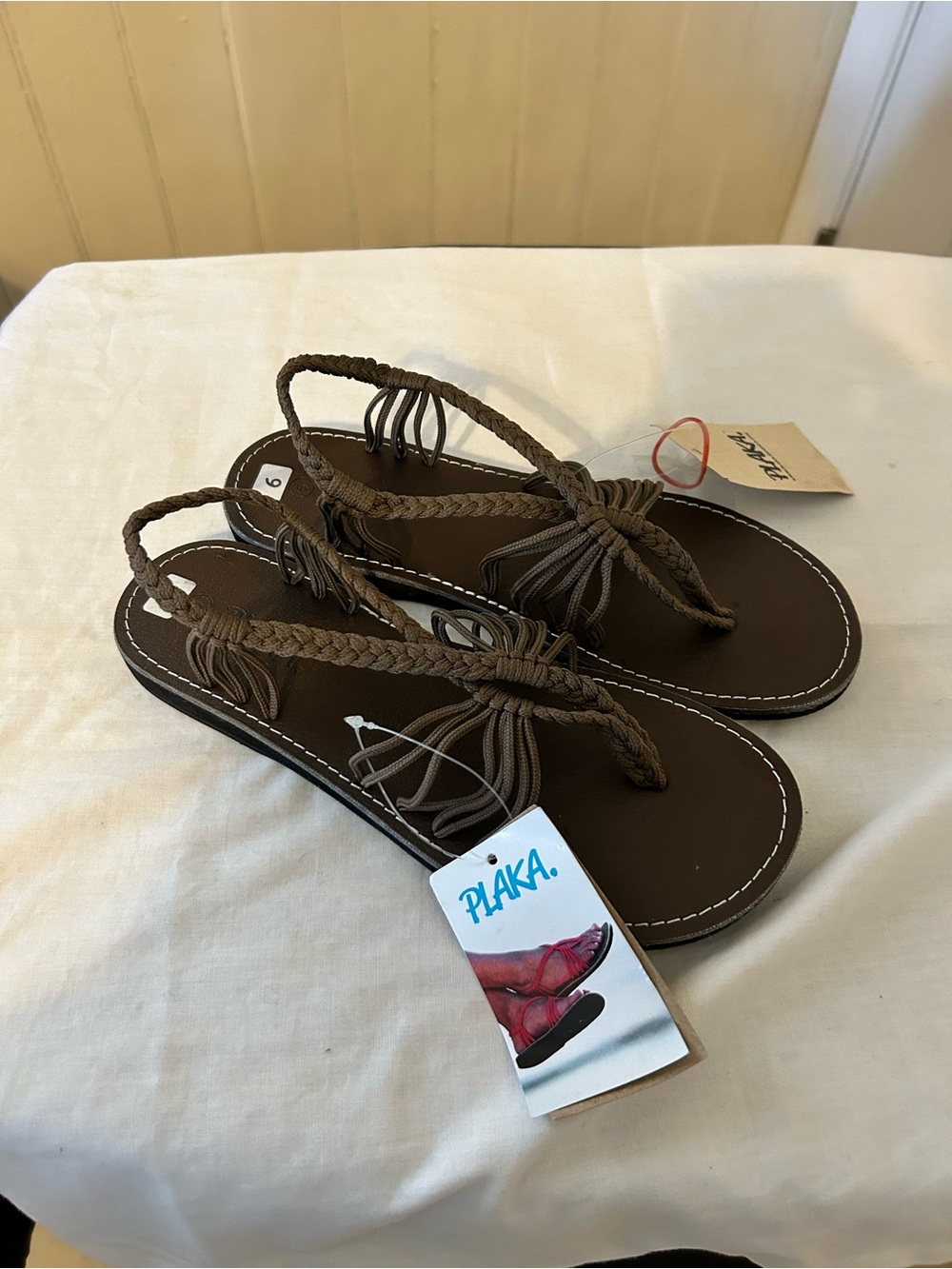 Plaka Palm Leaf Flat Rope Sandals/Brown-Taupe/Woman’s Size 9/NWT/Brass Toe Ring